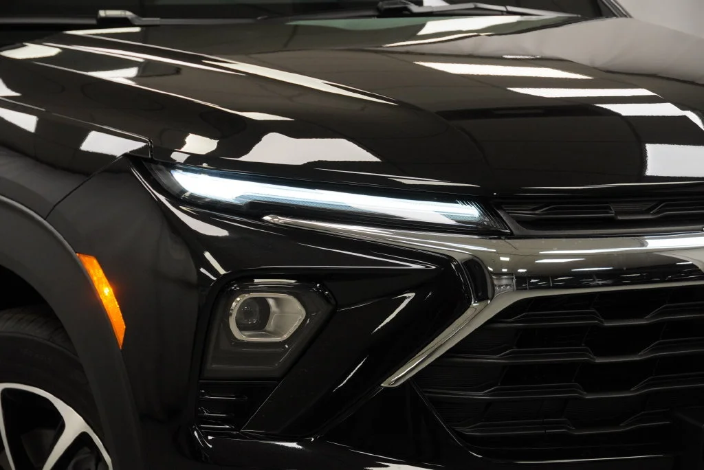 New 2026 Mosaic Black Metallic Chevrolet LT image 9