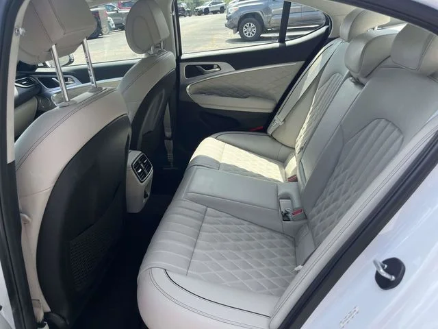 Used 2019 White Genesis 2.0T Advanced image 13