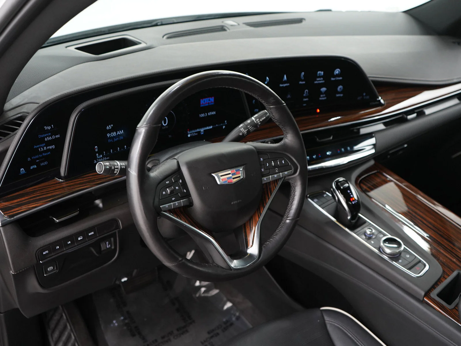 Used 2021 Crystal White Tricoat Cadillac Premium Luxury image 21