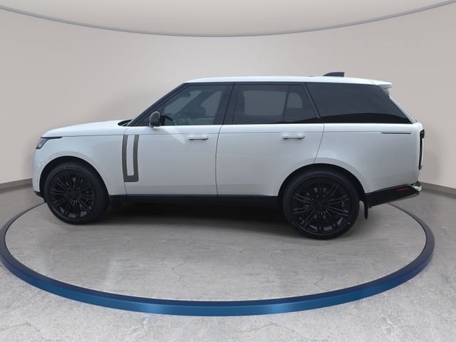 New 2026 Ostuni Pearl White LAND ROVER SE image 8