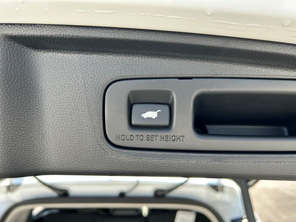 New 2026 Platinum White Pearl Honda EX-L image 22