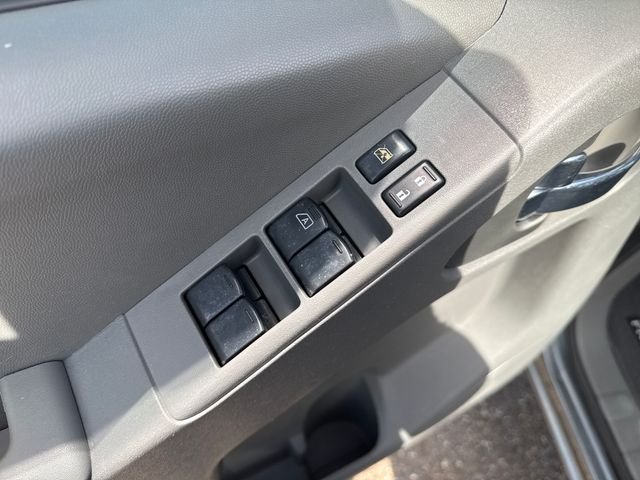Used 2016 Gray Nissan SV image 11