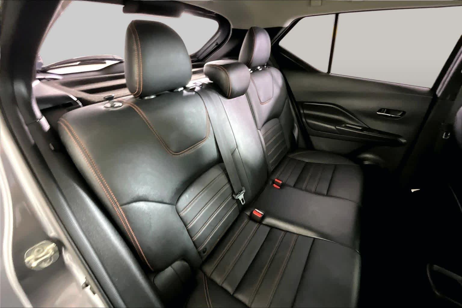 Used 2019 Gun Metallic Nissan SR image 19
