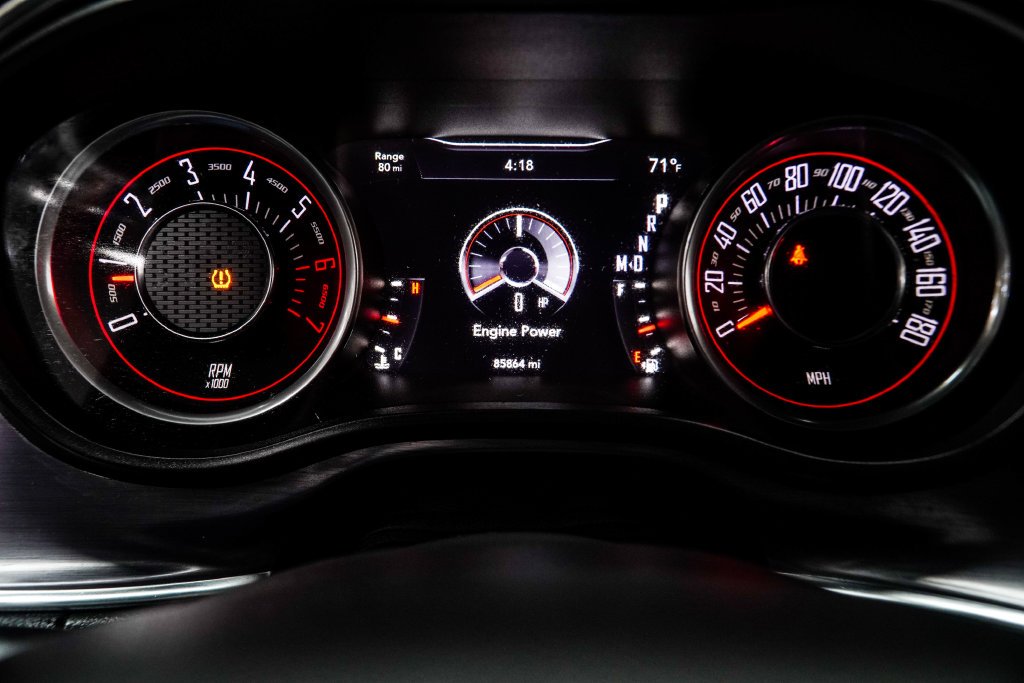 Used 2015 Black Dodge R/T Scat Pack image 32