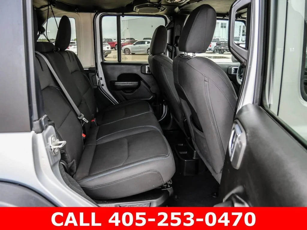 Used 2023 Silver Jeep Rubicon 4x4 image 26