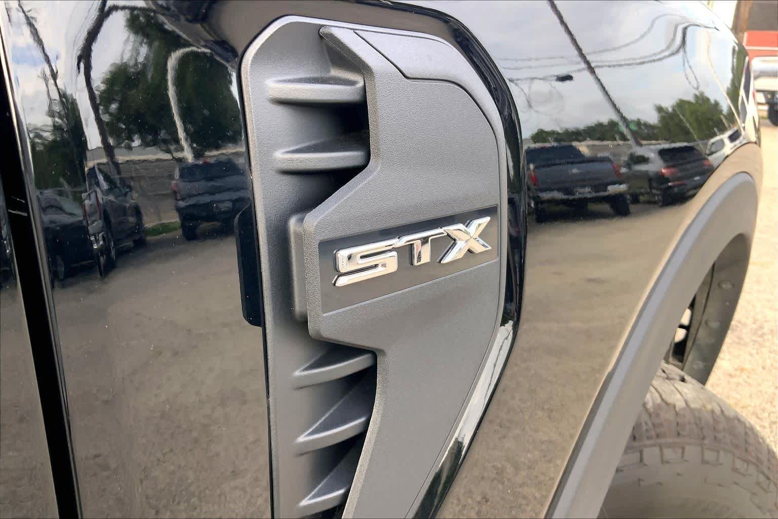 Used 2025 Shadow Black Ford XL image 10