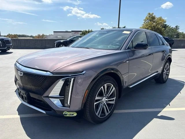 2024 Cadillac LYRIQ Luxury 2
