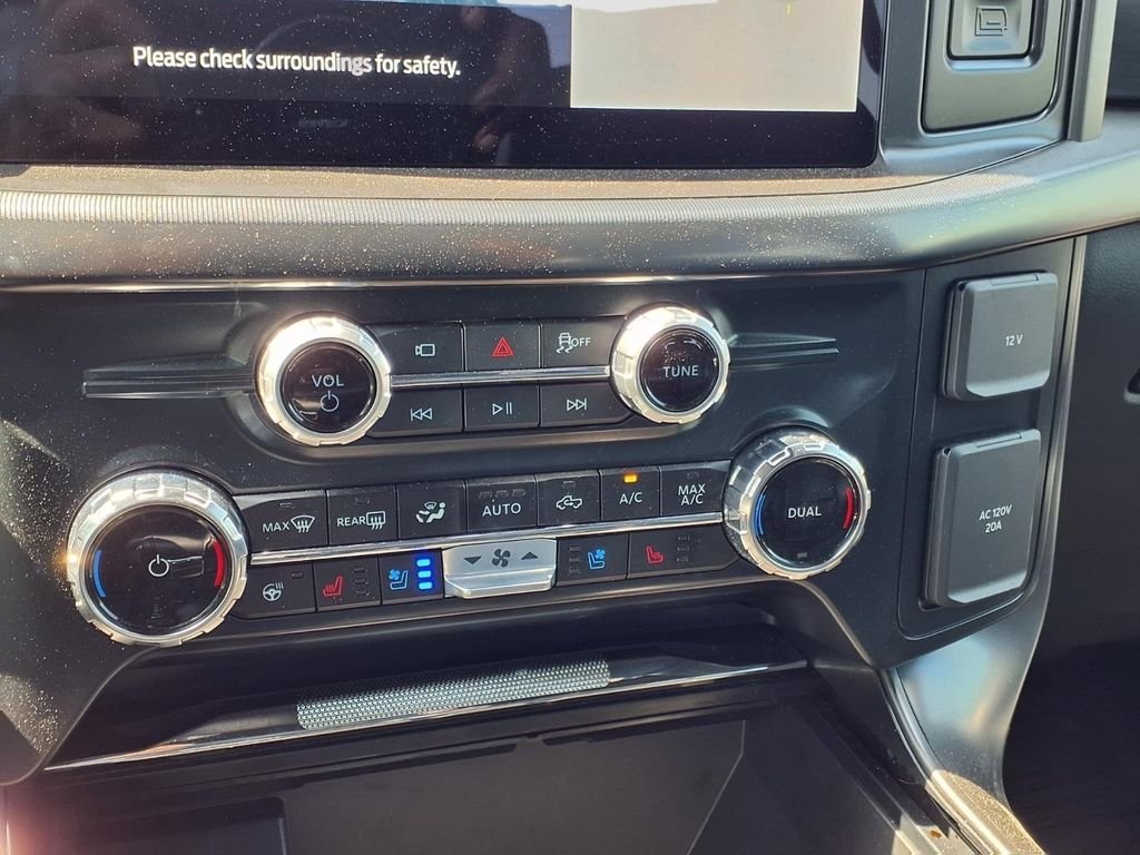 Used 2025 Black Metallic Ford Lariat image 12