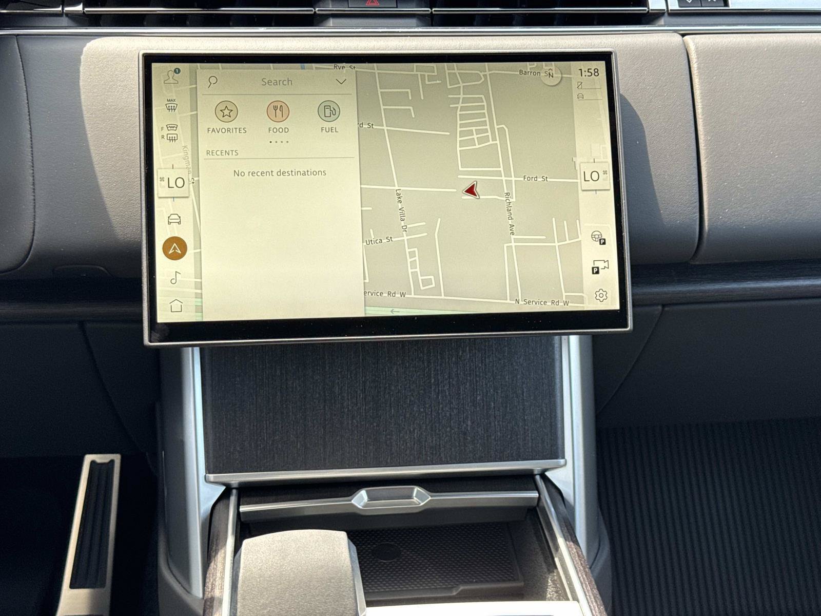 New 2027 Carpathian Grey Land Rover SE image 11