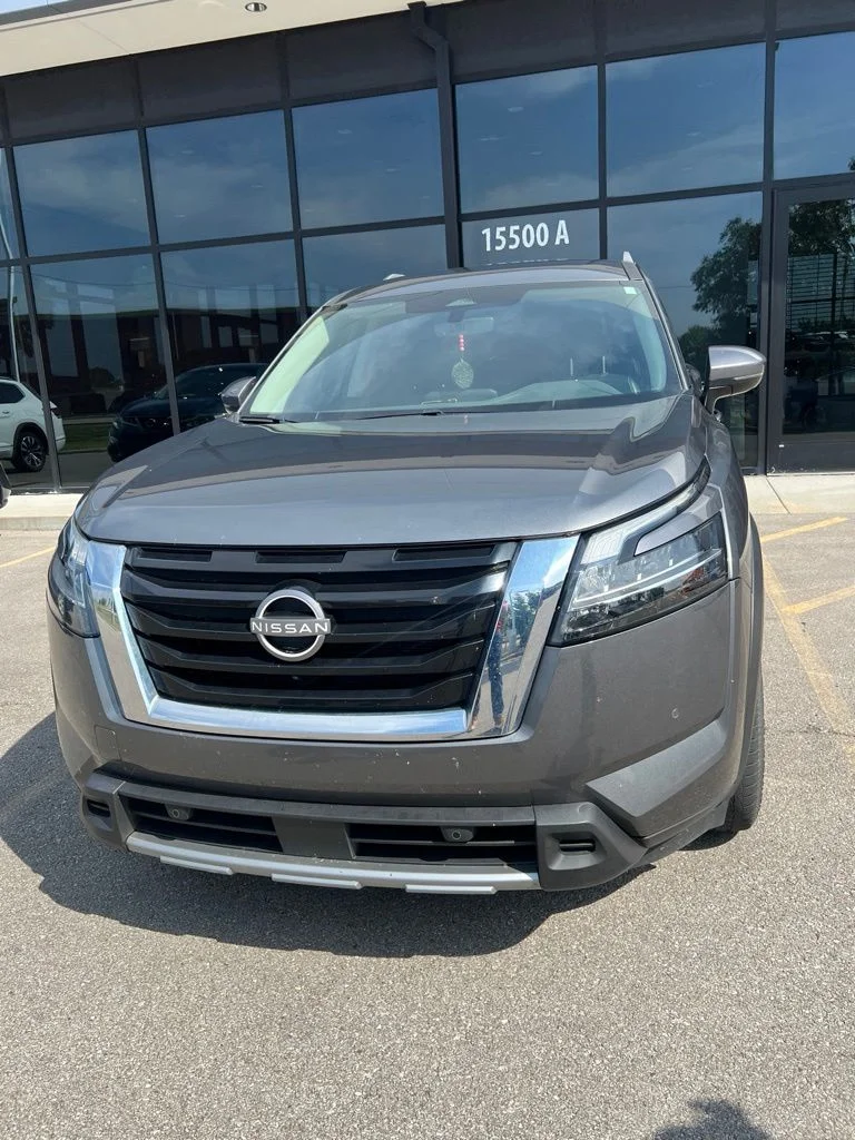 Used 2024 Gray Nissan SL image 1