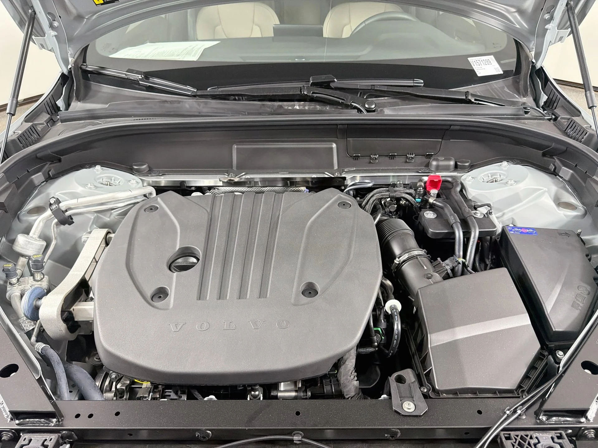 New 2027 Vapour Grey Volvo Plus image 30