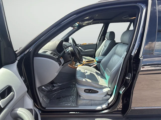 Used 2003 Black BMW 3.0i image 10