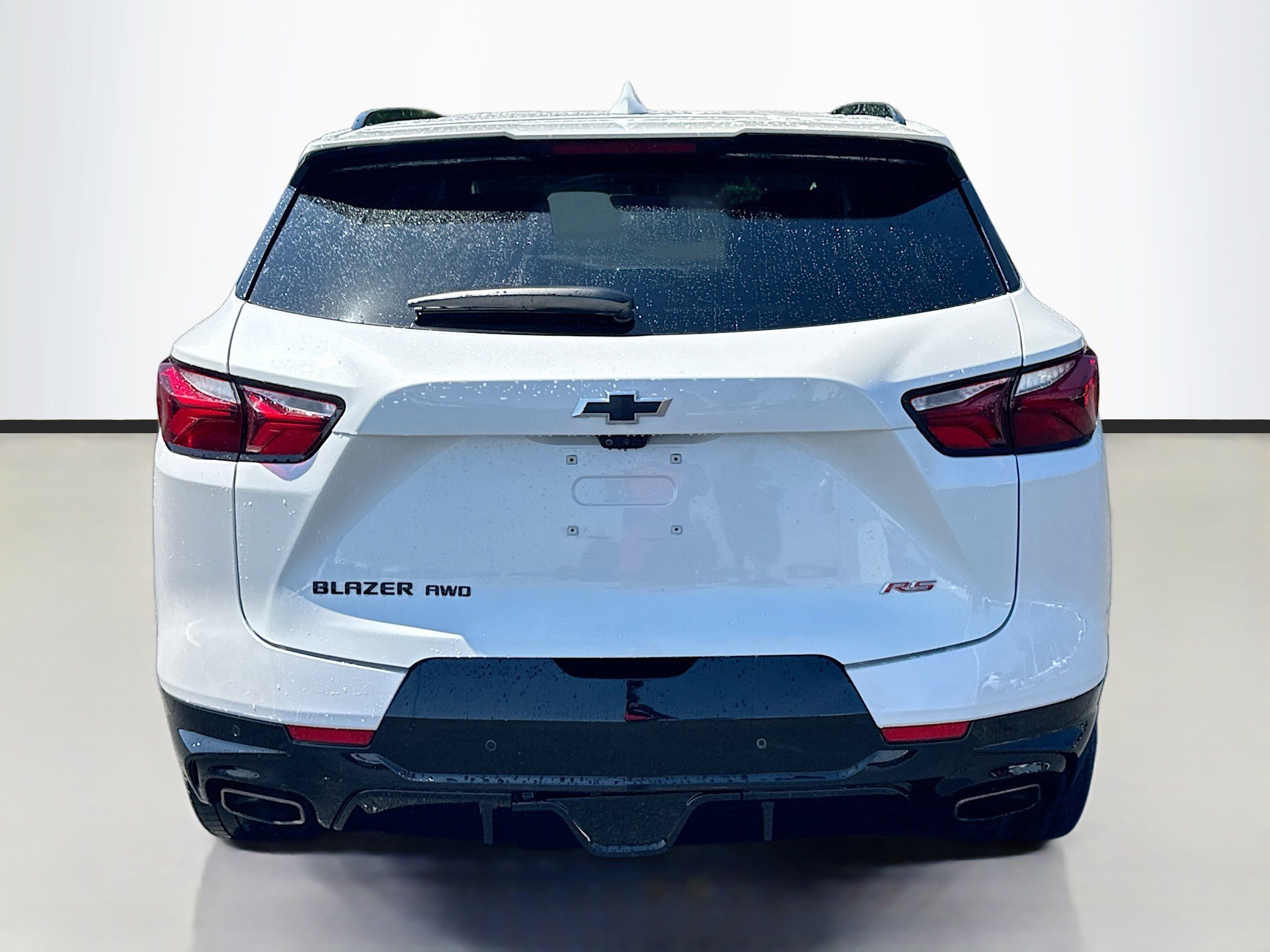 Used 2020 Iridescent Pearl Tricoat Chevrolet RS image 6