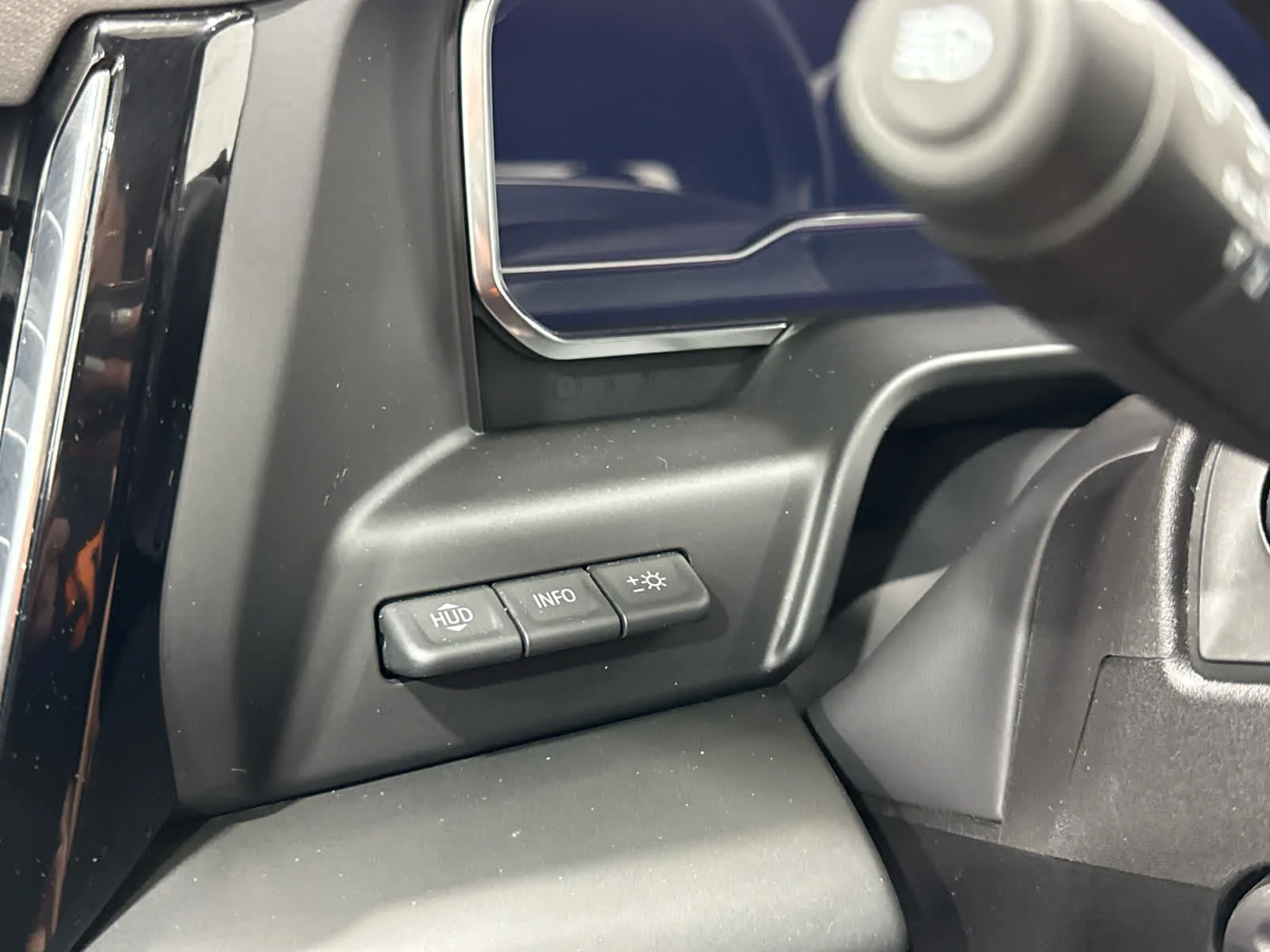 Used 2025 Onyx Black GMC Denali image 20