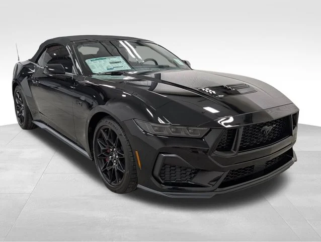 2025 Ford Mustang GT Premium Convertible - Photo 17