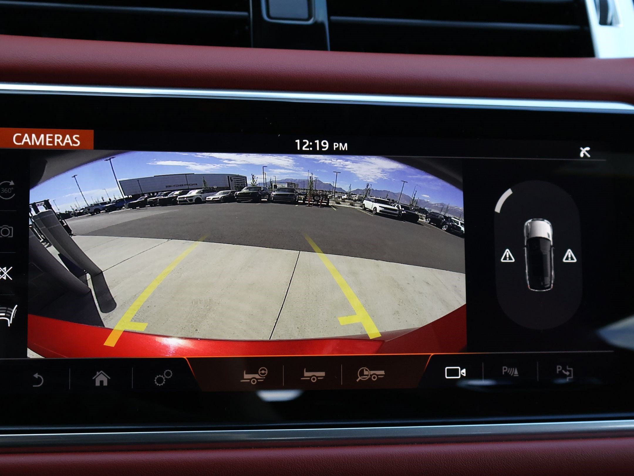 Used 2022 Firenze Red Metallic Land Rover SVR image 24