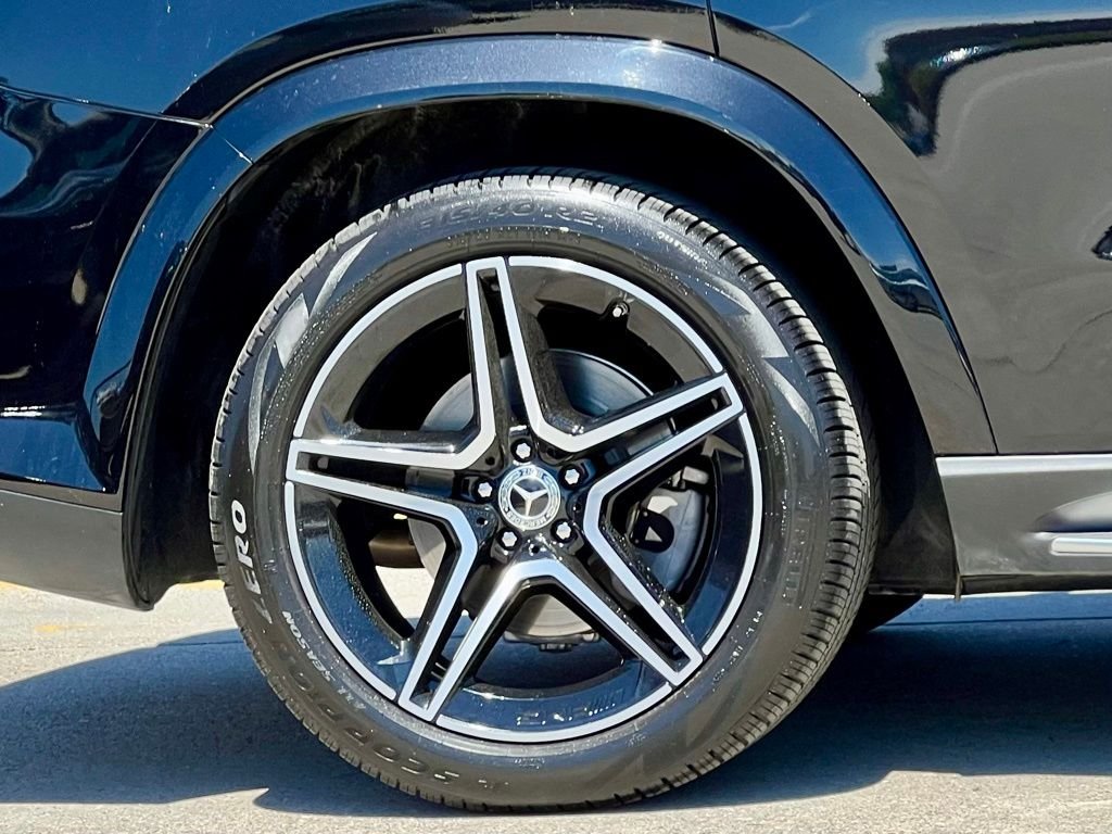 Certified Used 2024  Mercedes-Benz GLS 450 image 12