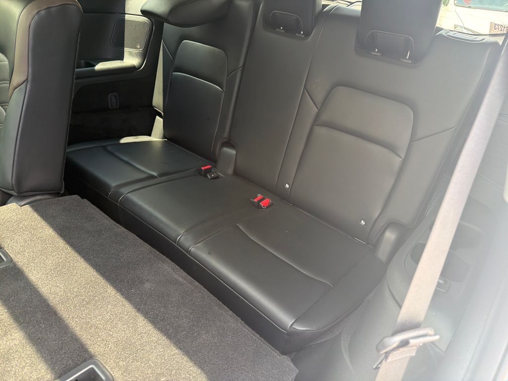 Used 2025 White Nissan Platinum image 25