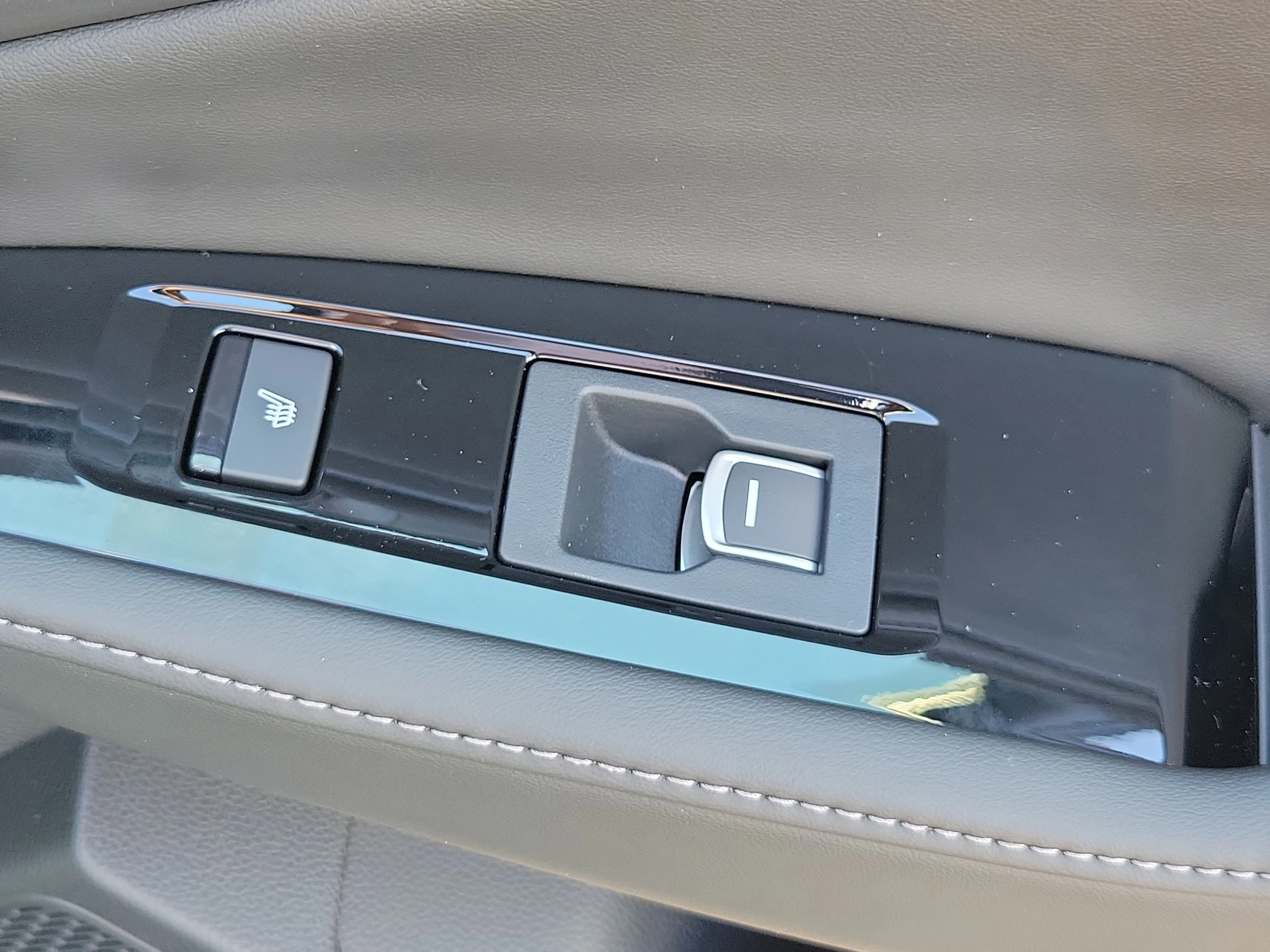 2026 Honda Accord Hybrid Touring - Photo 12