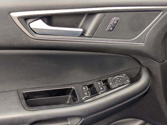 Used 2020 Atlas Blue Metallic Ford SEL image 13