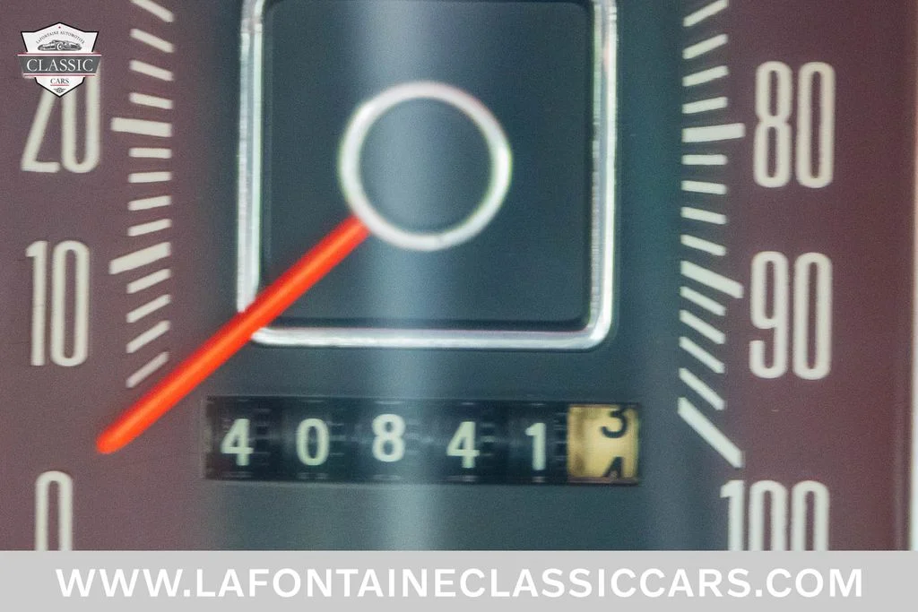 Used 1975 Red Ford  image 5