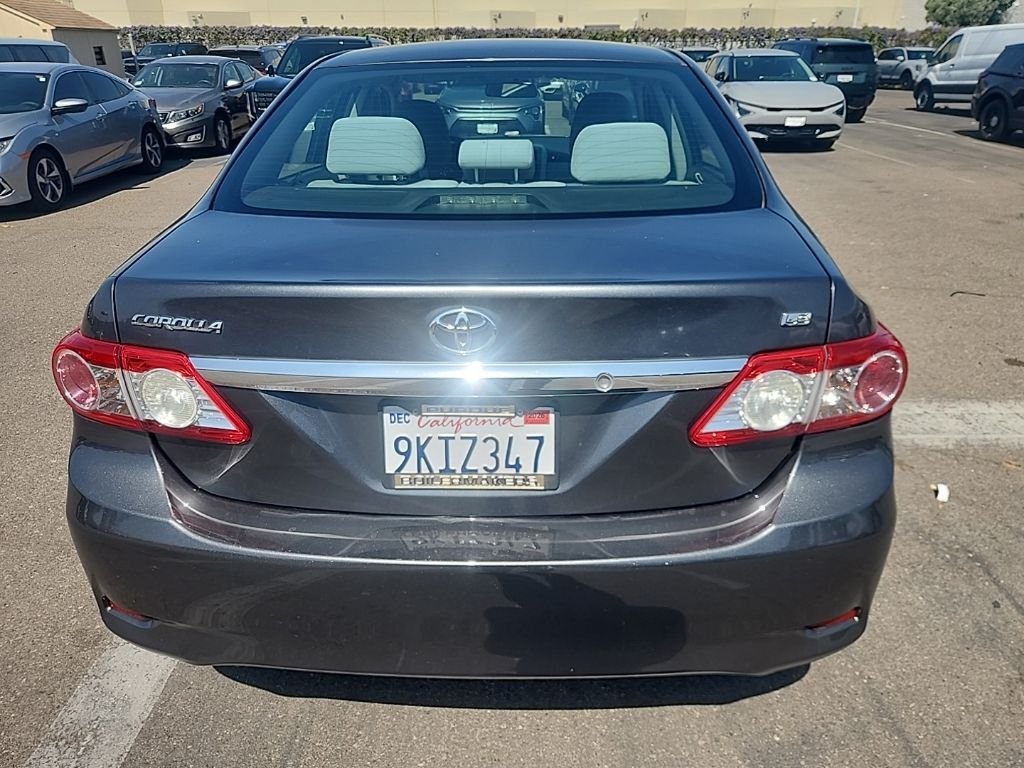 Used 2012 Gray Toyota LE image 12