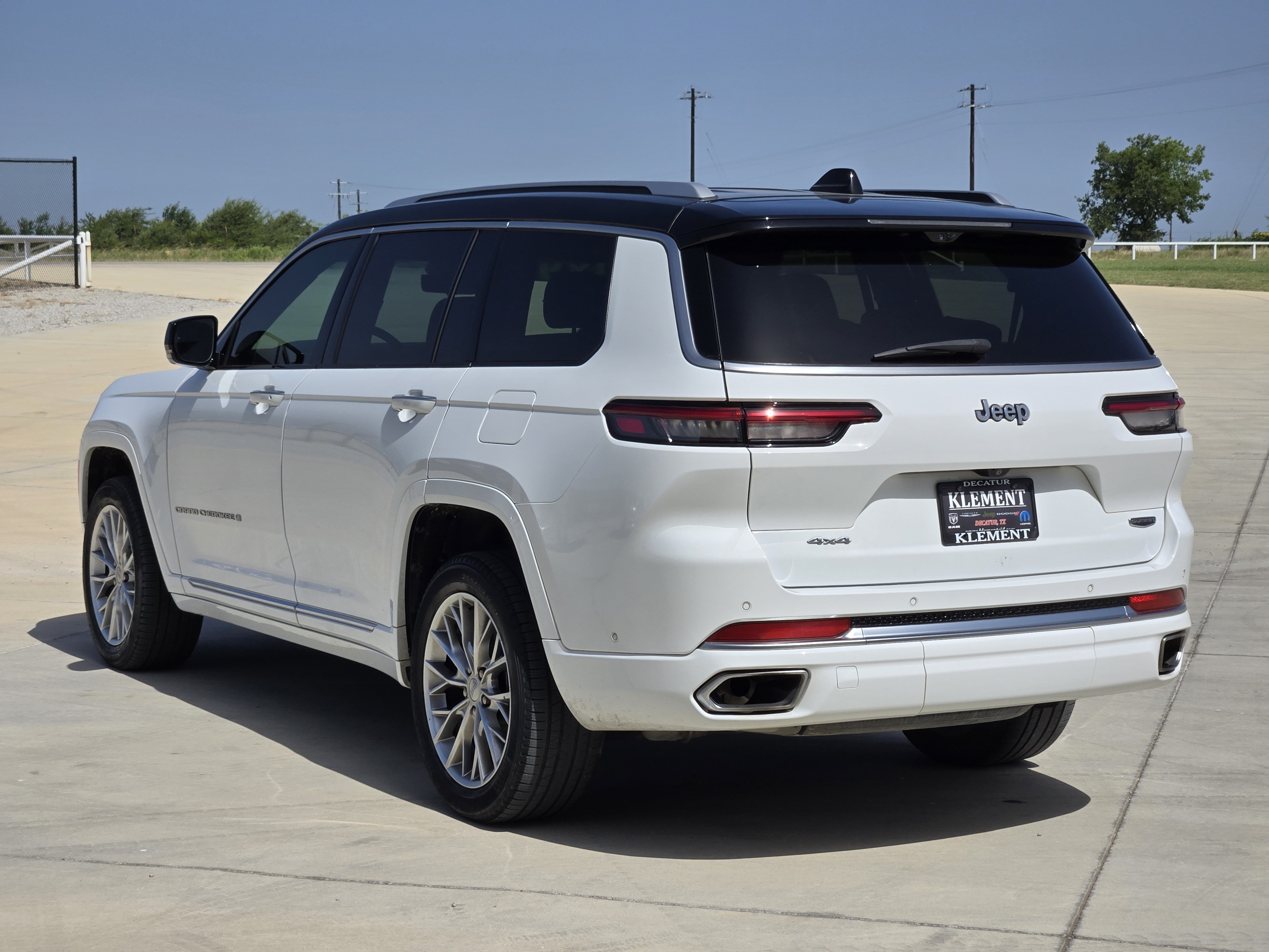 Used 2023 Bright White Clearcoat Jeep Summit image 6