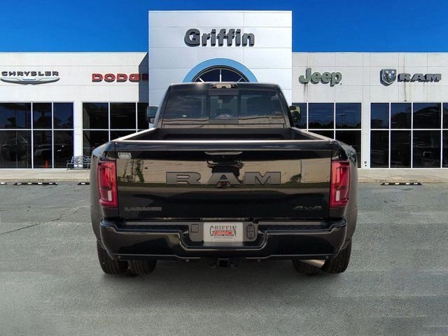 New 2026 Diamond Black Crystal Pearl-Coat Exterior Paint RAM Laramie image 8