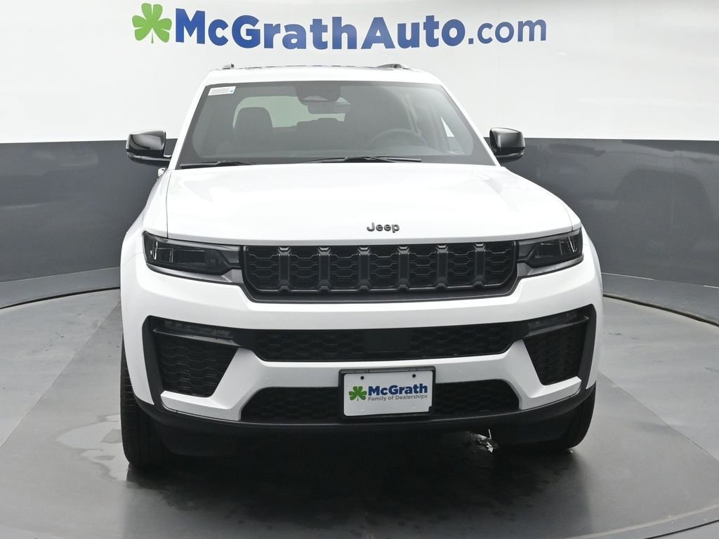 New 2026 Bright White Clear-Coat Exterior Paint Jeep Limited image 5