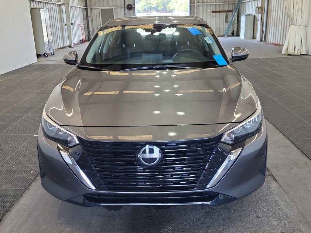 Used 2025 Gray Nissan SV image 9