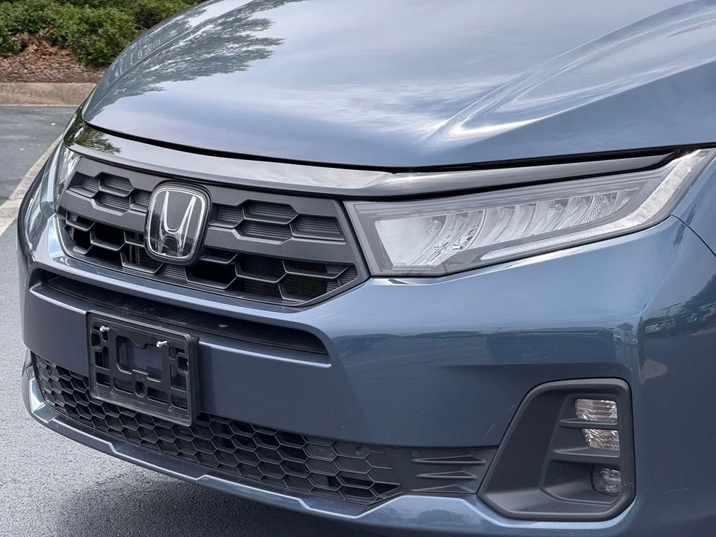 Used 2025  Honda EX-L image 10