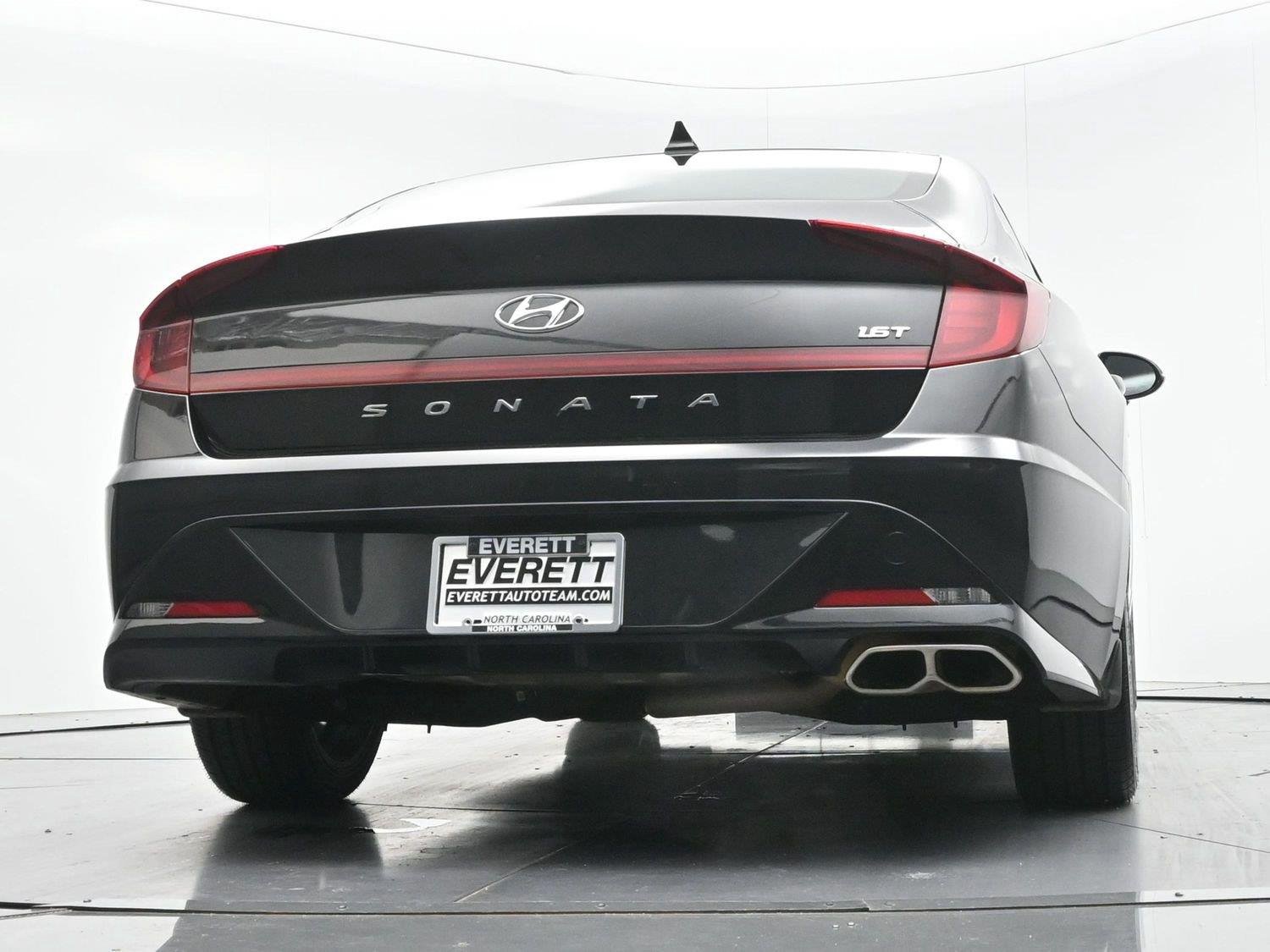 Used 2022 Phantom Black Hyundai SEL Plus image 50