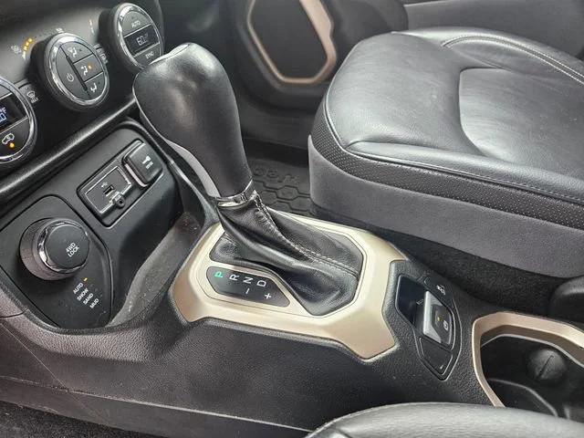Used 2016 Blue Jeep Limited image 24