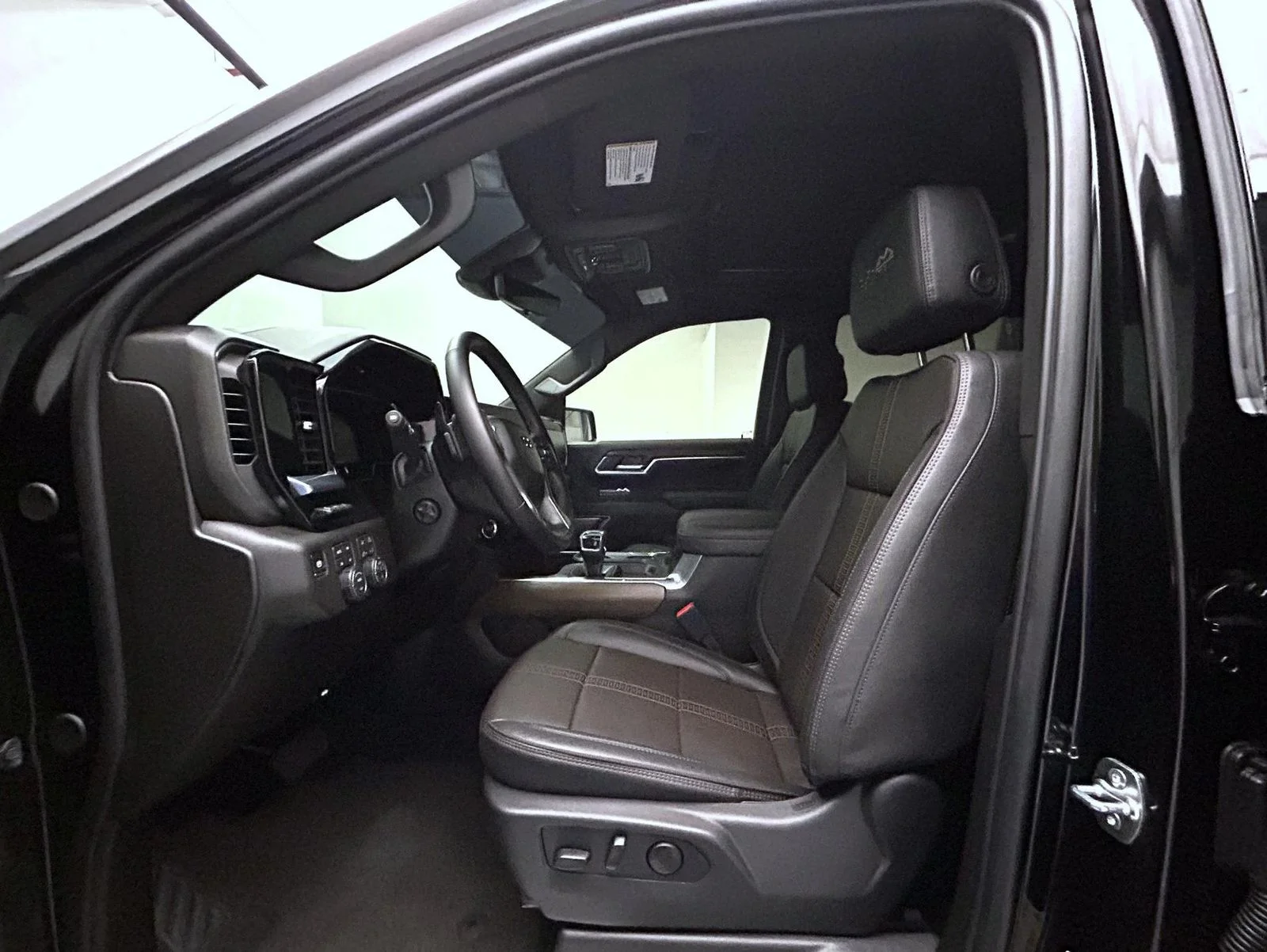 Used 2026 Black Chevrolet High Country image 10