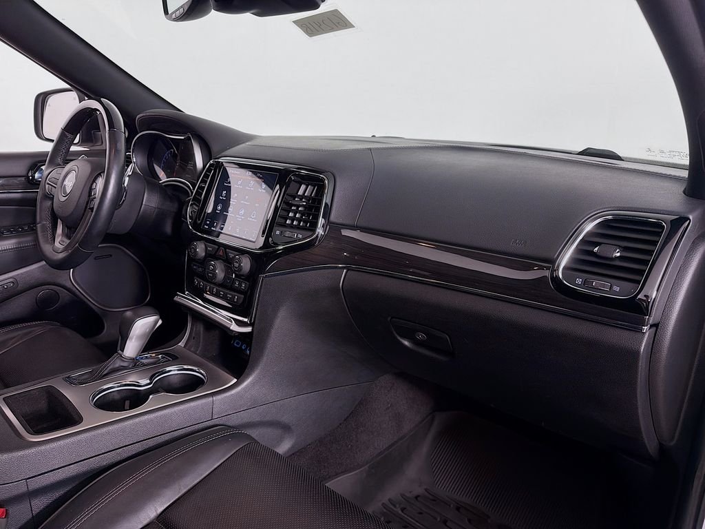 Used 2019 Ivory 3-Coat Jeep Overland image 31