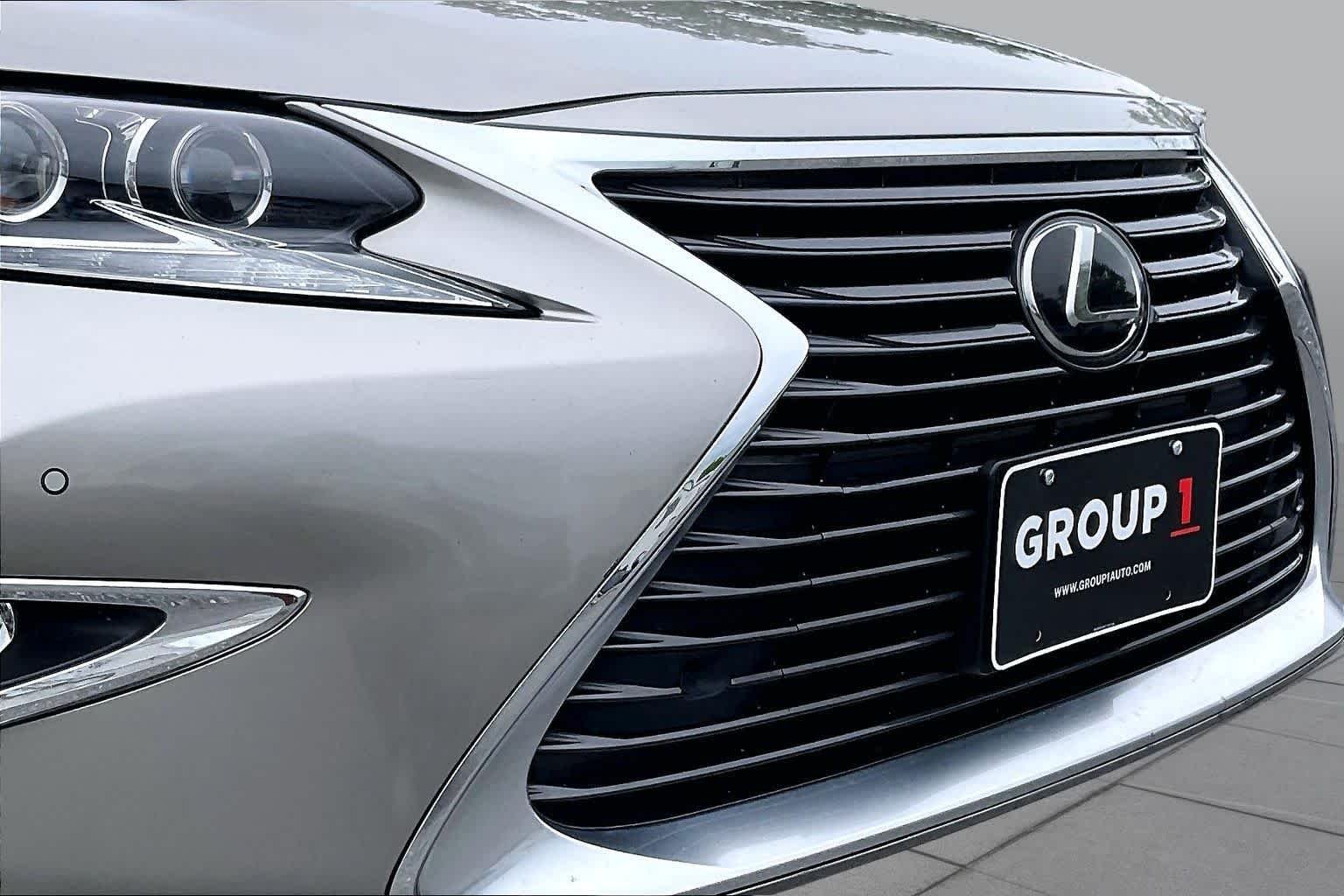 Used 2017 Atomic Silver Lexus  image 31