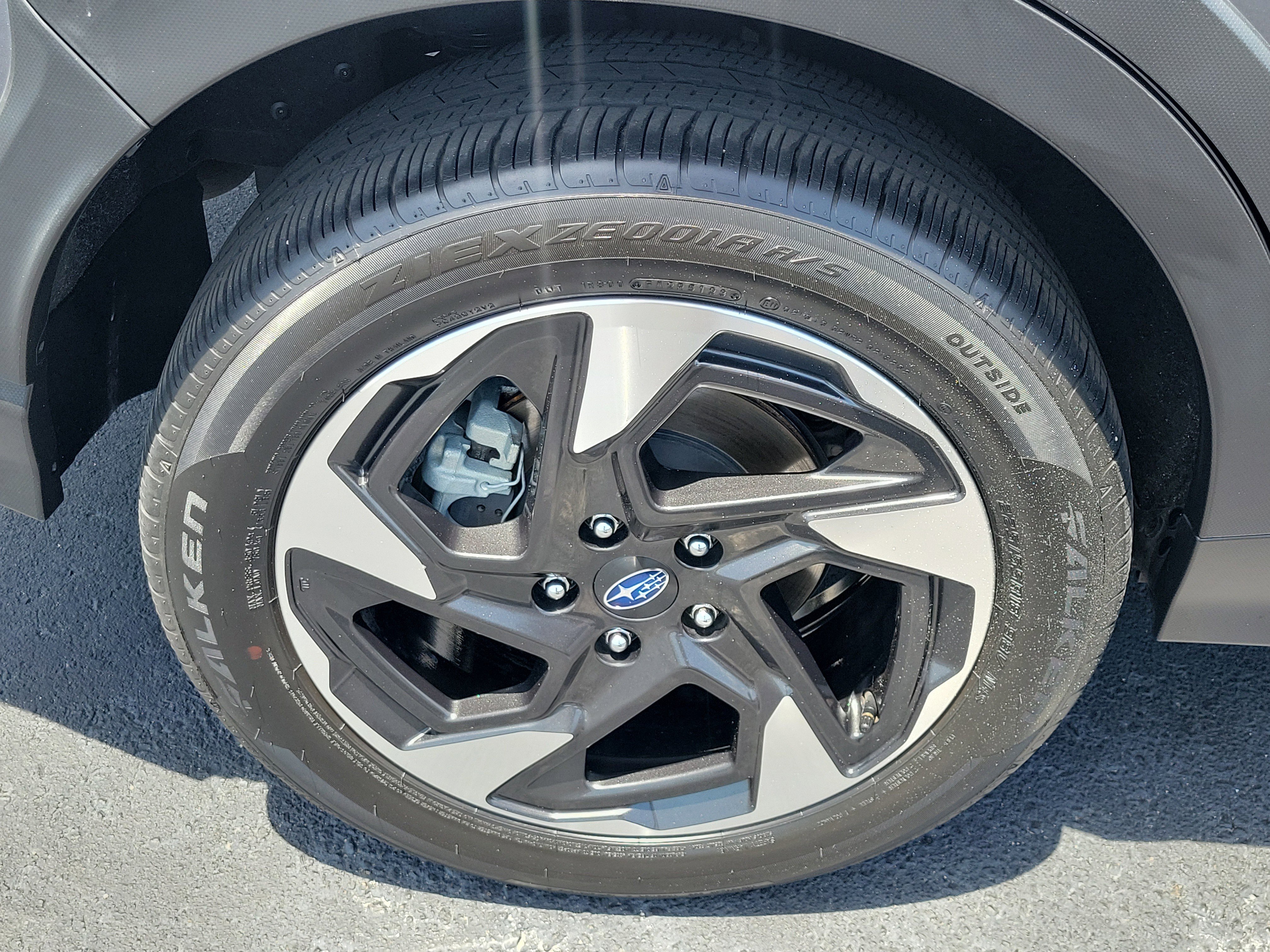 Used 2024 Magnetite Gray Metallic Subaru Limited image 9