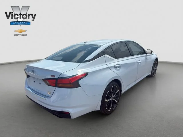 Certified Used 2023 Gray Nissan SR FWD image 7