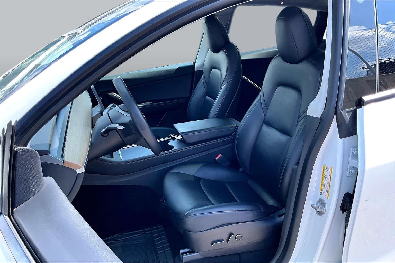 Used 2021 Pearl White Multi-Coat Tesla Long Range image 9