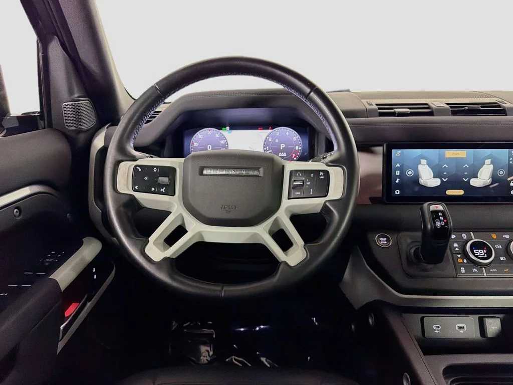 Used 2023 Gray Land Rover SE image 24
