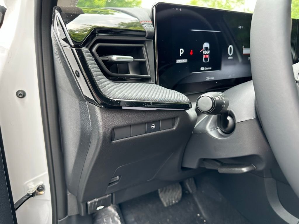 2025 Nissan Kicks SR AWD - Photo 25