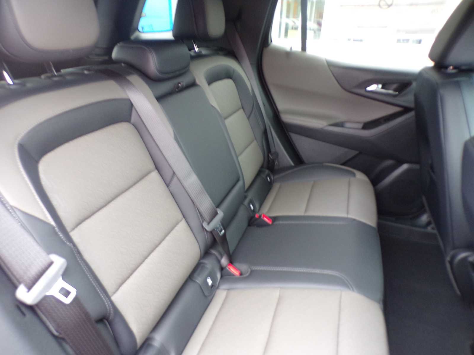 2027 Chevrolet Equinox LT - Photo 19