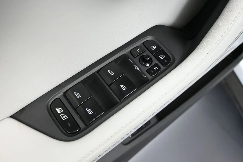 Certified Used 2024 White Polestar Long Range Dual Motor image 18