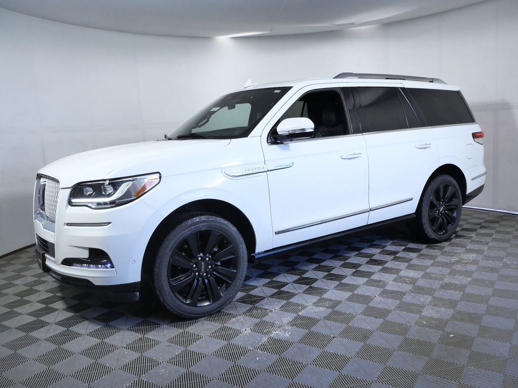 Used 2023 White Lincoln Reserve image 5