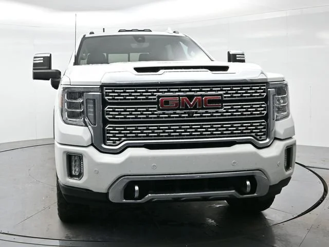 Used 2020 SUMMIT WHITE GMC Denali image 2
