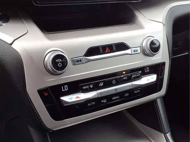 Used 2021  Ford XLT image 8