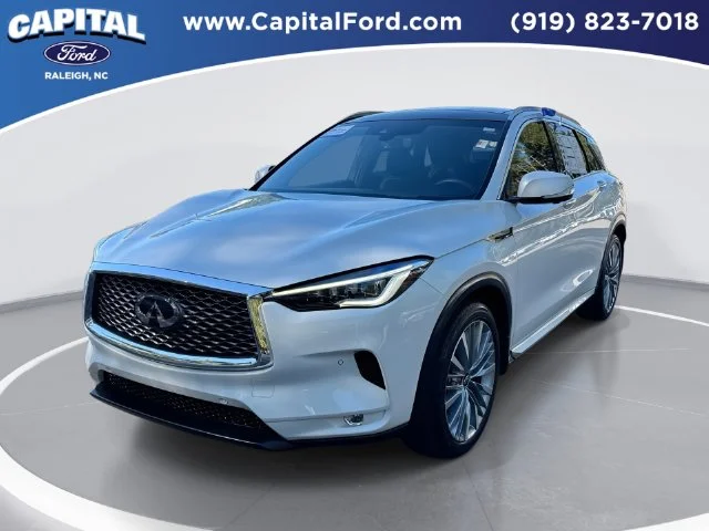 Used 2024 White INFINITI Autograph image 1