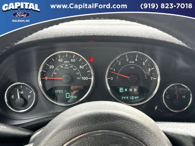 Used 2015 Green Jeep Unlimited Sport image 25