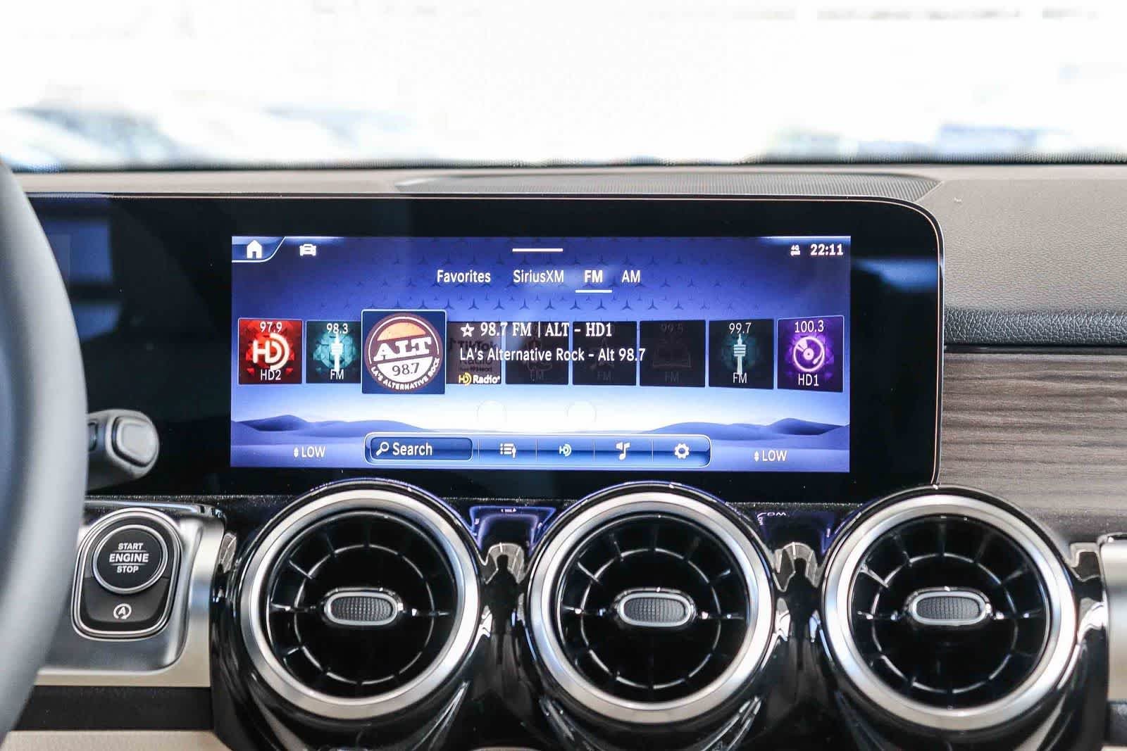 New 2026 Night Black Mercedes-Benz GLB 250 image 17