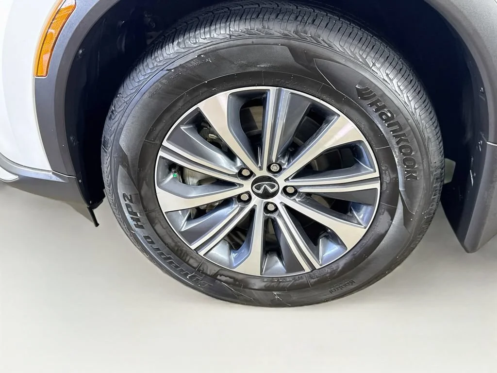 Certified Used 2027 White INFINITI PURE image 45